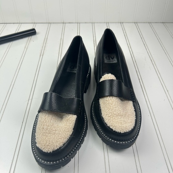 Dolce Vita Black Leather Shearling Loafers Women’s Size 8 - Picture 9 of 9